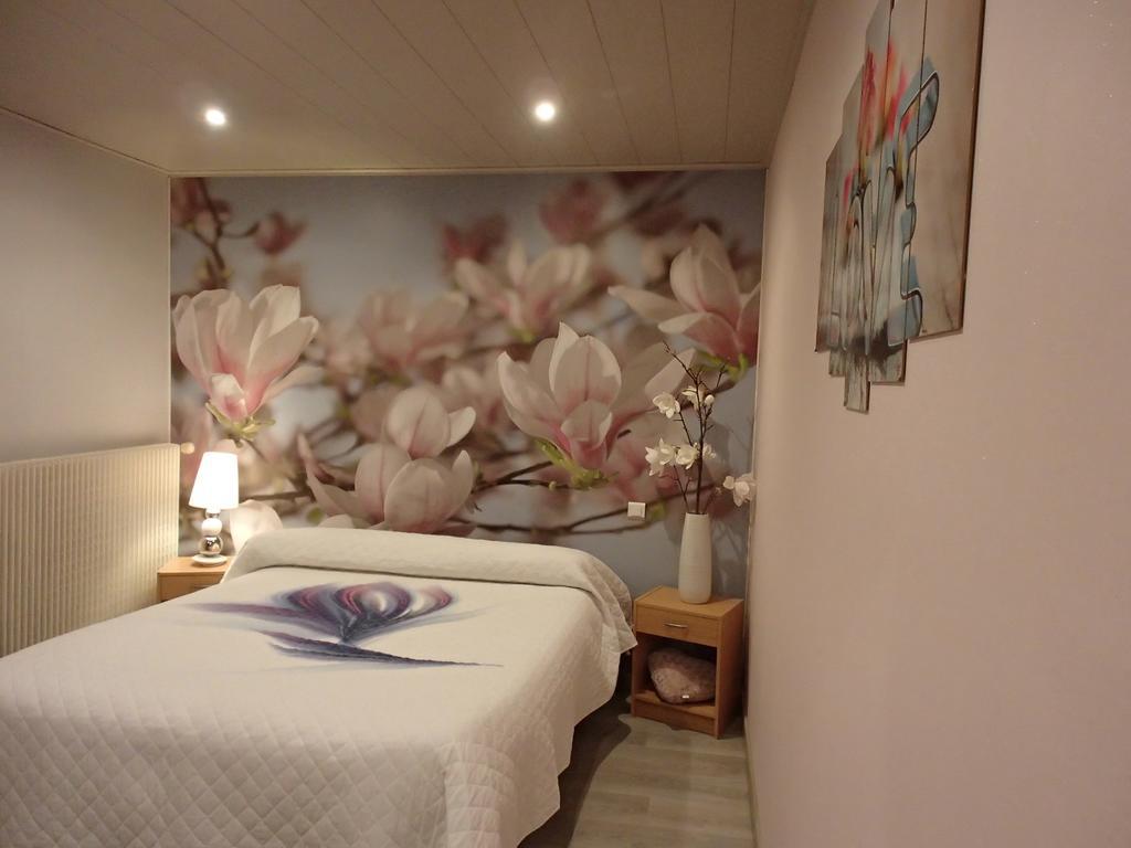 Bed and Breakfast Le P'tit Bonheur Chilly-sur-Salins Zimmer foto